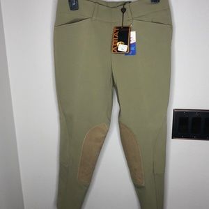 Ariat Equestrian Pro Circuit Low Rise breeches